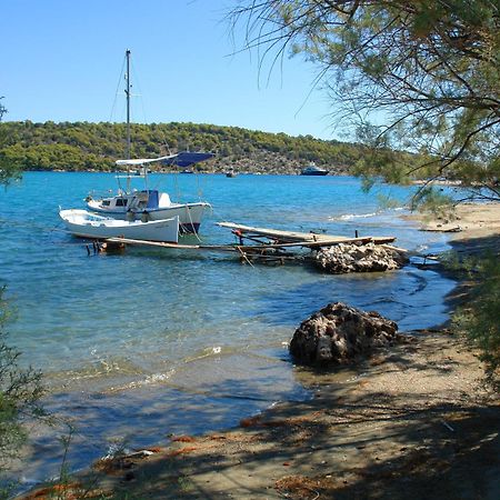 Verdelis Inn Epidaurus Bagian luar foto