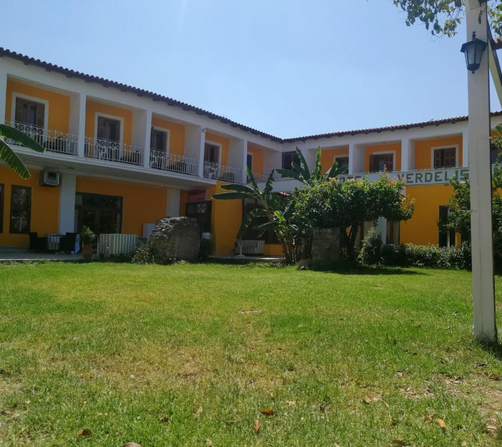 Verdelis Inn Epidaurus Bagian luar foto