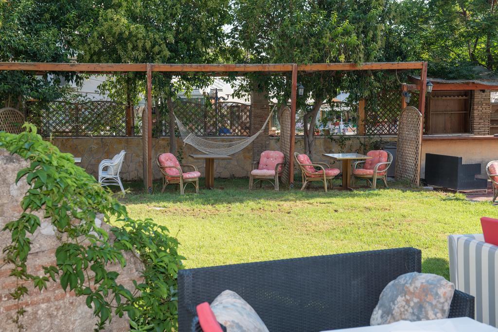 Verdelis Inn Epidaurus Bagian luar foto